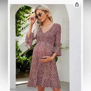 COOLME Maternity 3/4 Sleeve Ruffle V Neck.  Size S.  Burgundy floral.